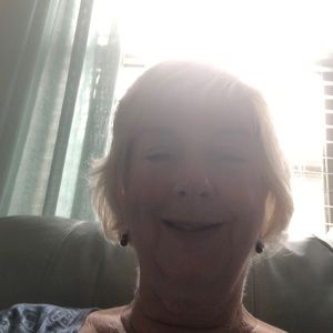 Meet your Posher, Ellie